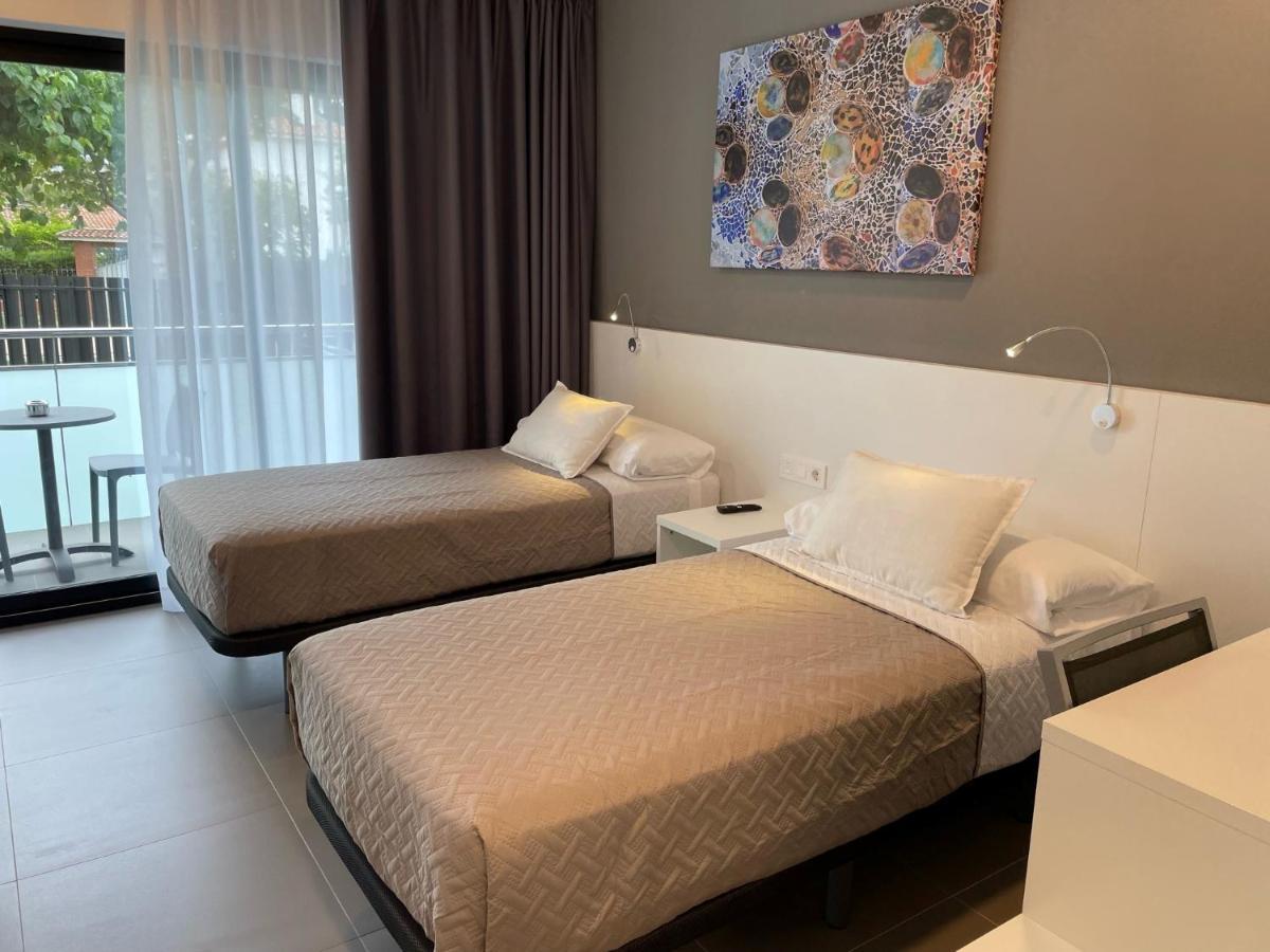 Hotel C31 Castelldefels Exterior photo